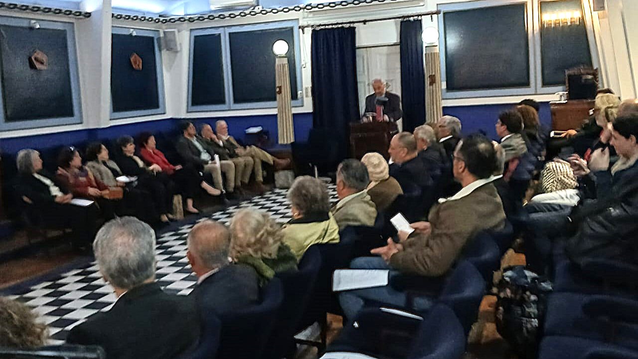 Masonería de Viña del Mar rinden emotivo homenaje a docentes en el Día del Profesor