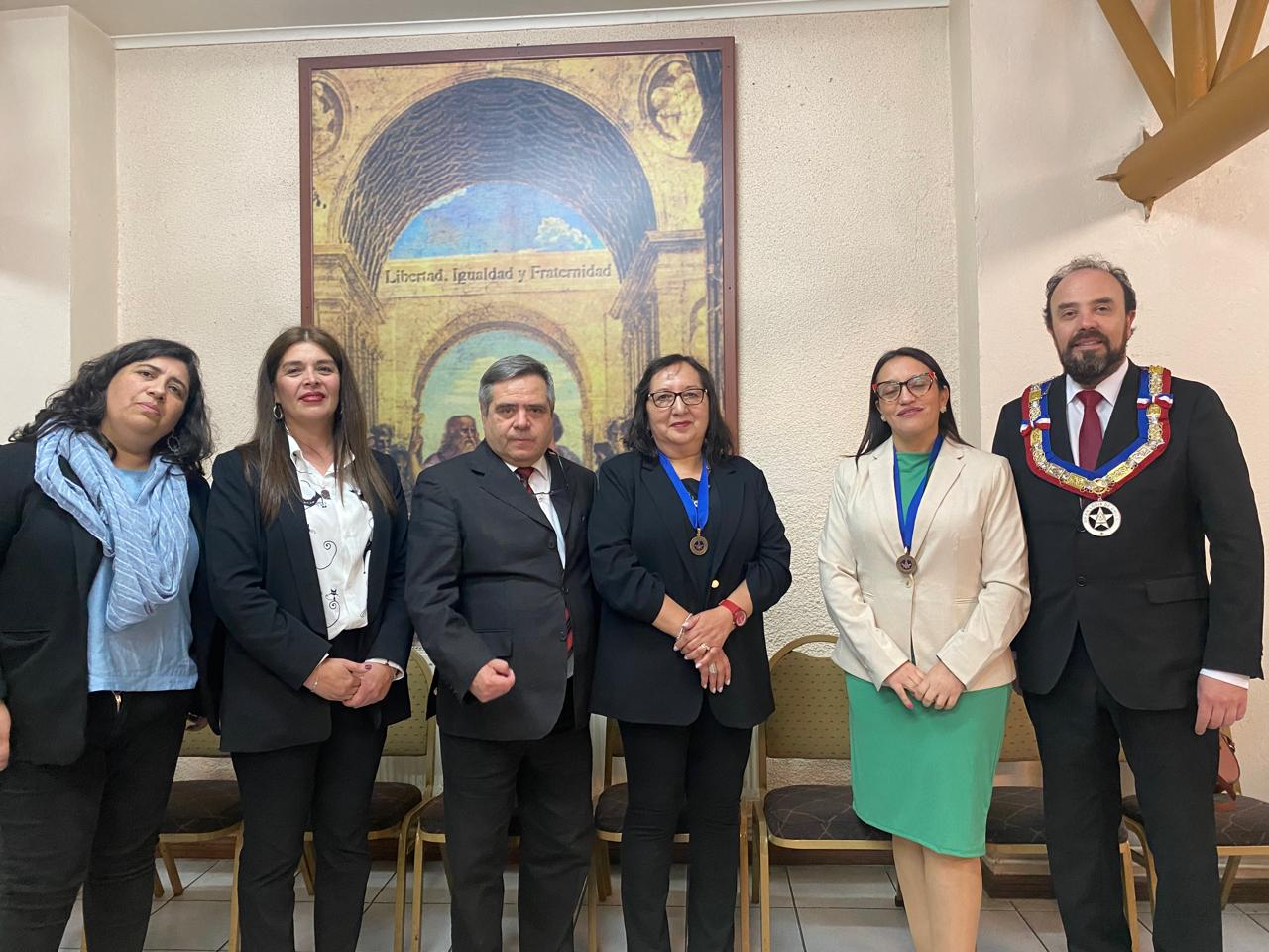 Destacan trayectoria y excelencia docente en homenaje a profesoras de Cautín